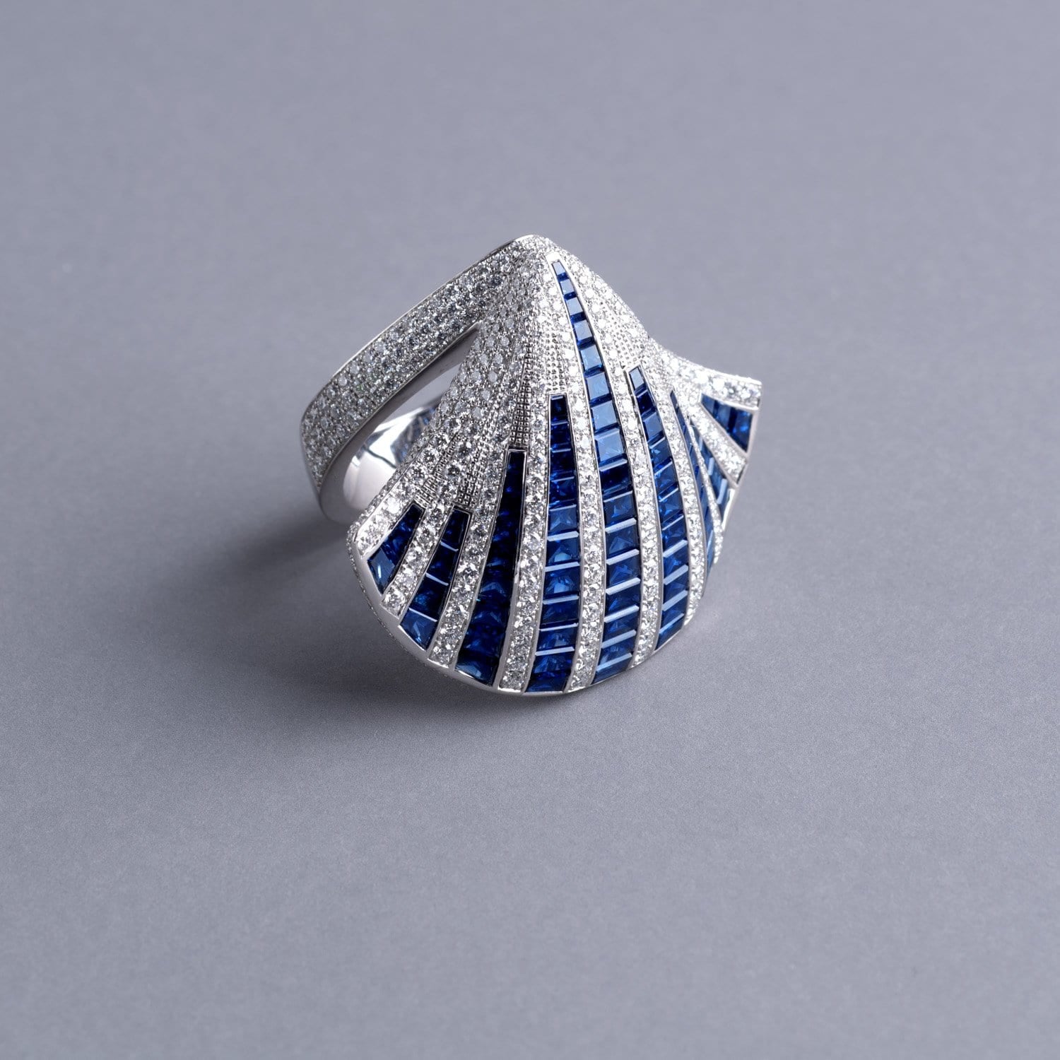 VINTAGE: Shell Ring Sapphire