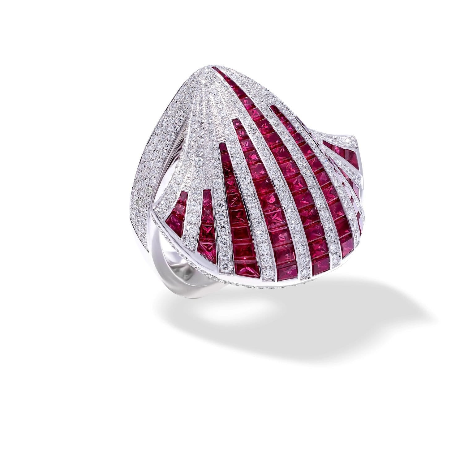 VINTAGE: Shell Ring Ruby