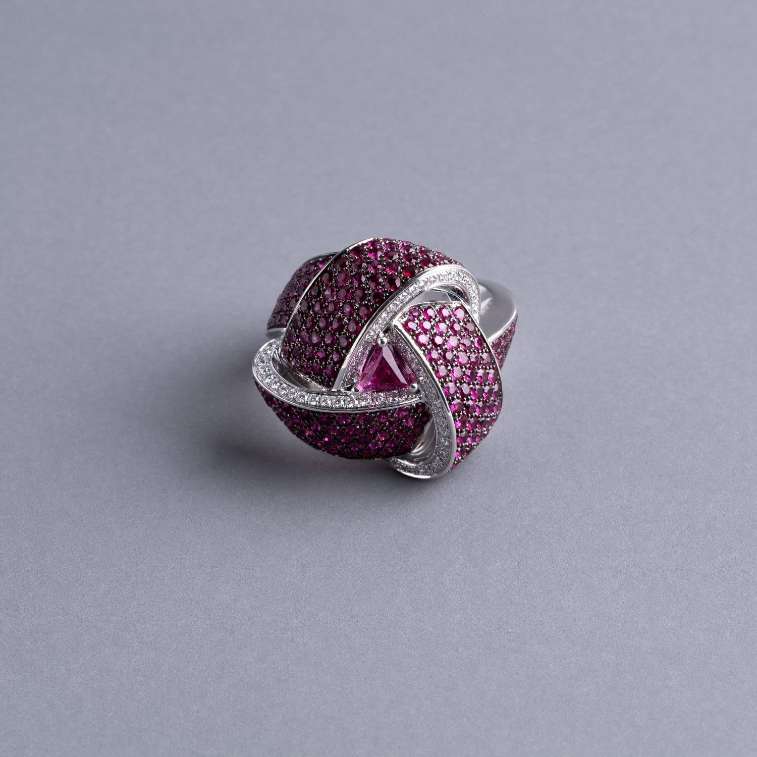 VINTAGE: Knot Ring Ruby