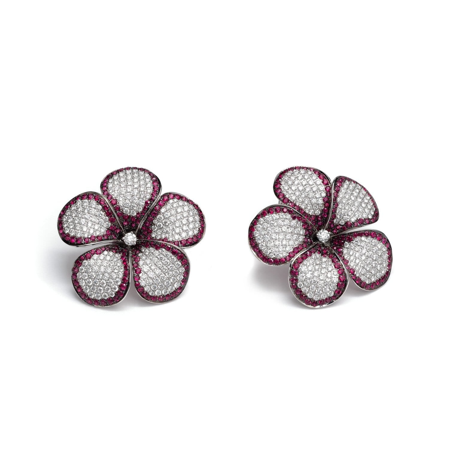 VINTAGE: Daisy White Earrings