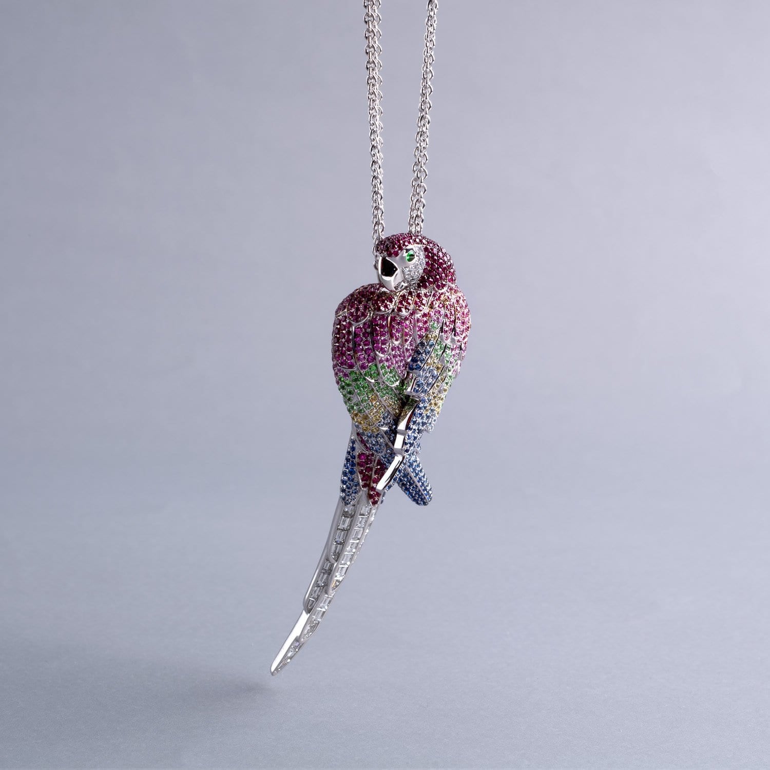 VINTAGE: Wild Life Pendant Parrot