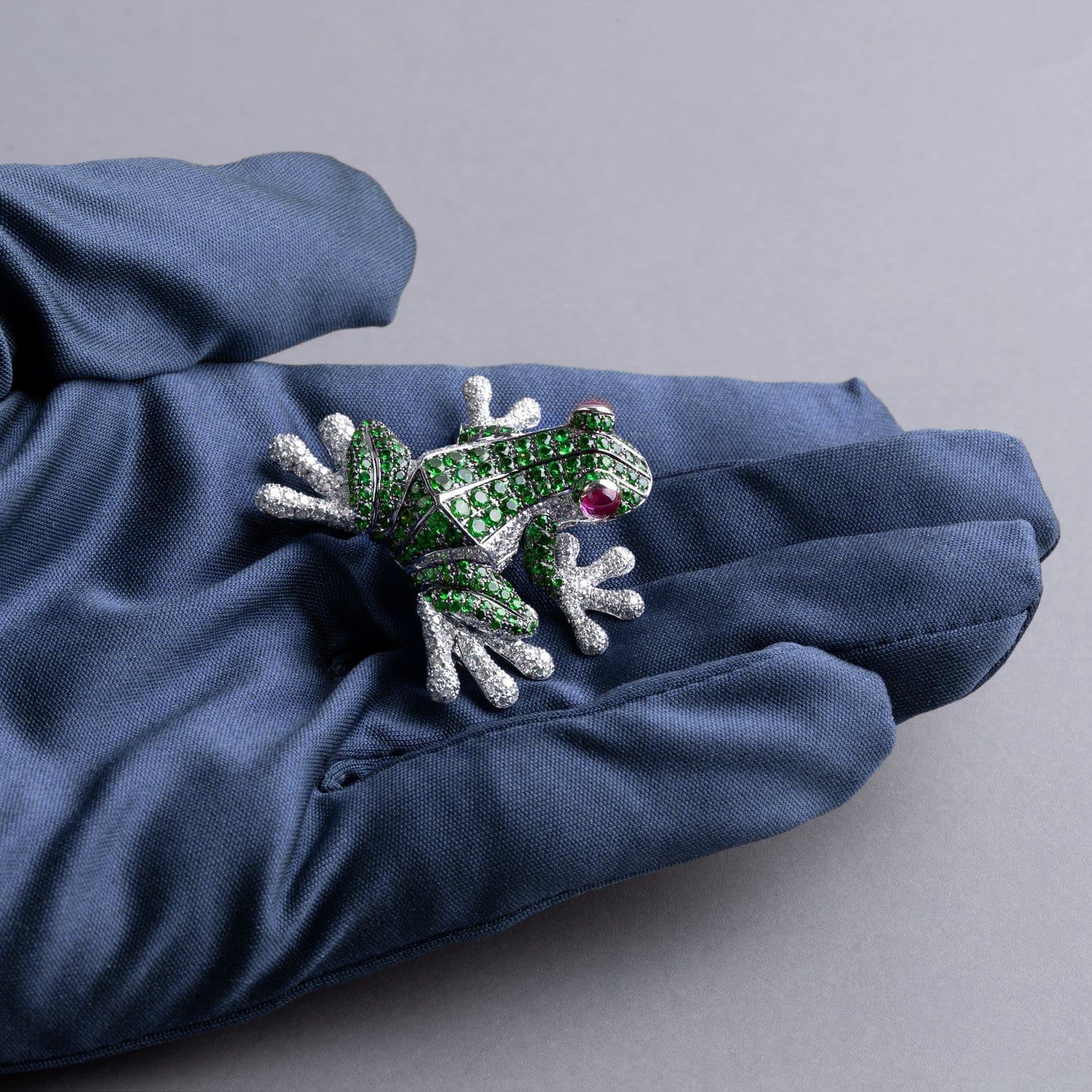 VINTAGE: Wild Life Frog, Tsavorite Brooch