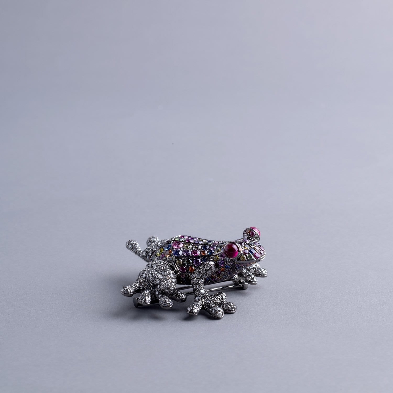 VINTAGE: Wild Life Frog, Mixed Sapphire Brooch