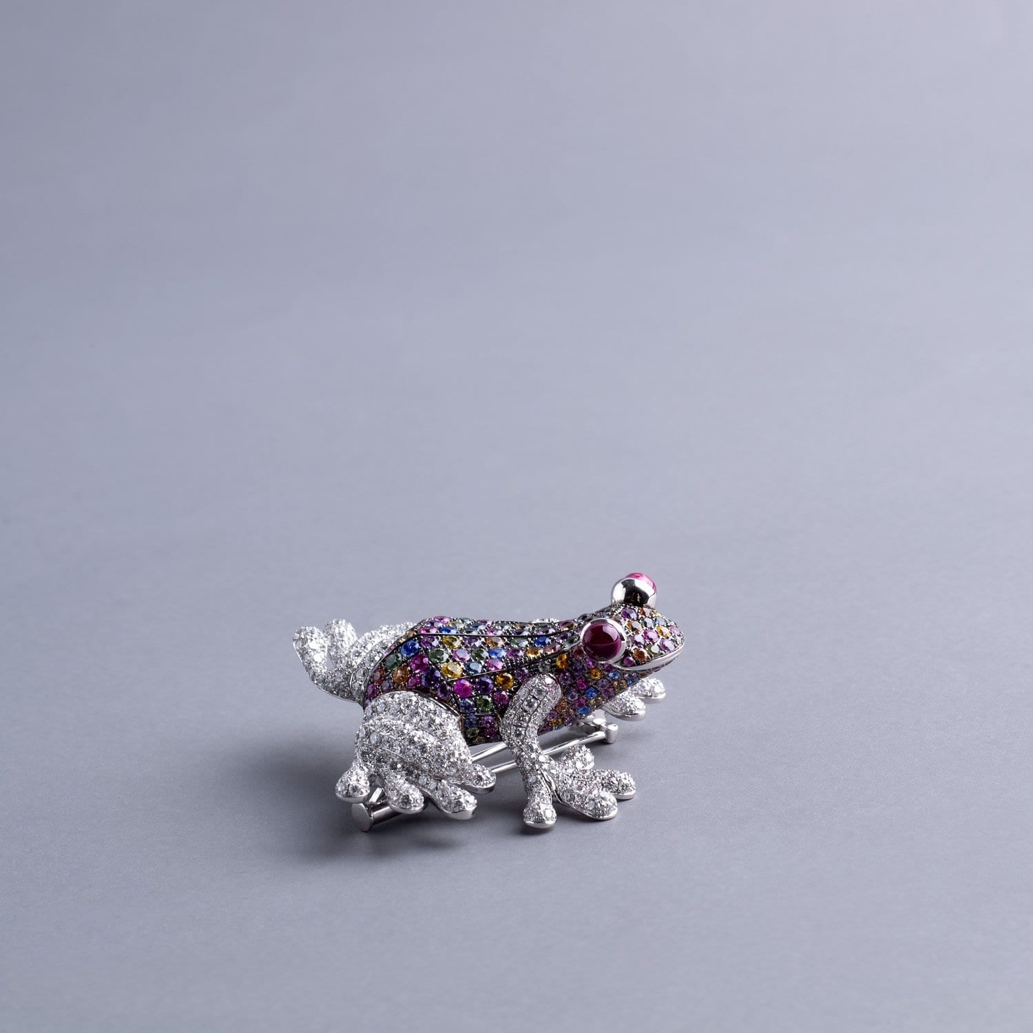 VINTAGE: Wild Life Frog, Mixed Sapphire Brooch