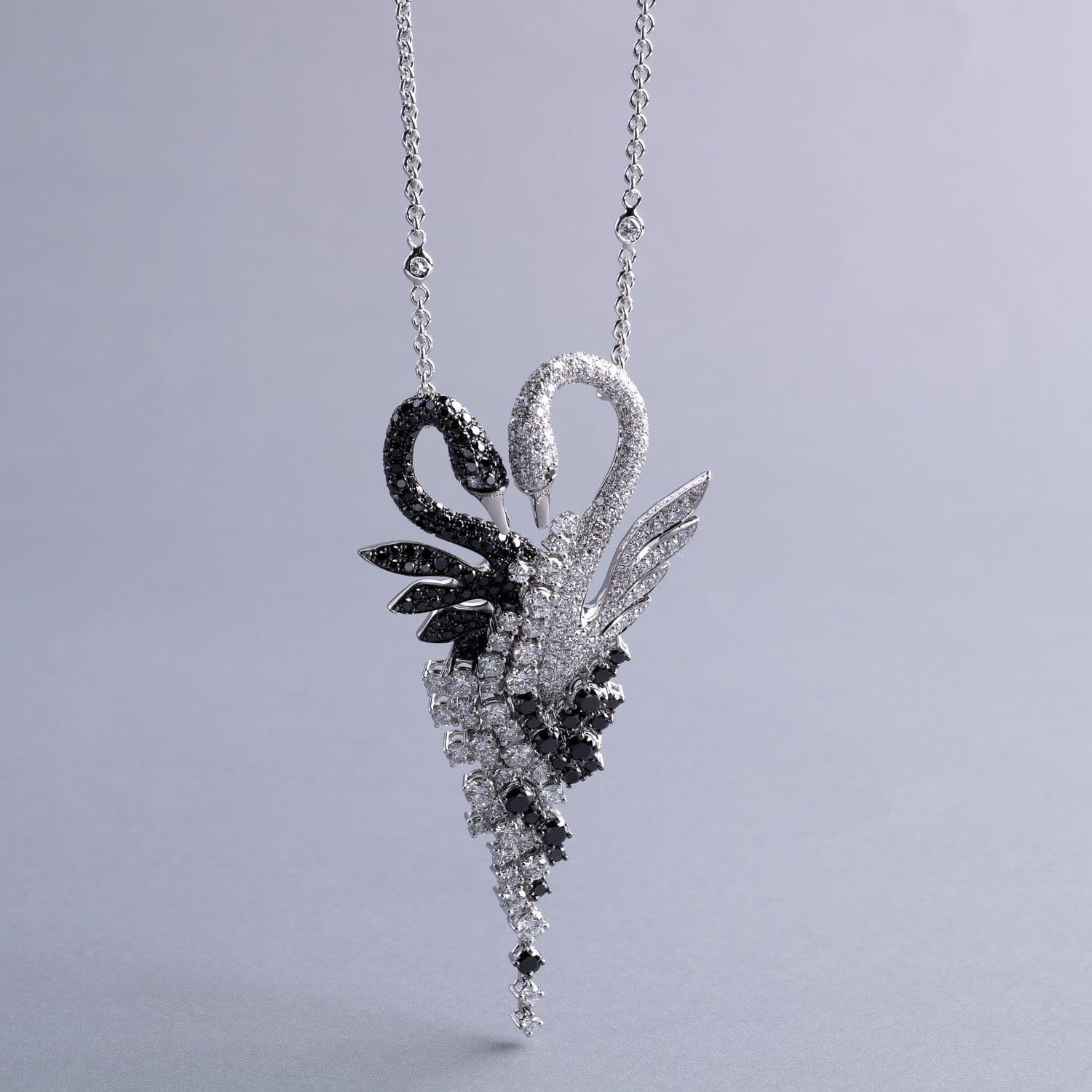 VINTAGE: Wild Life Swan Necklace